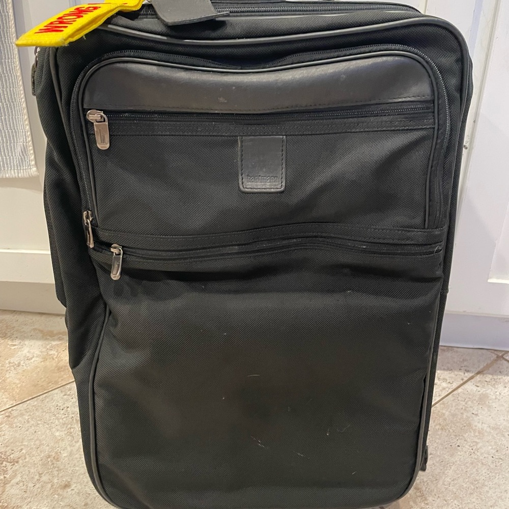 Hartmann 2 wheeled carryon luggage black - Picture 2 of 16